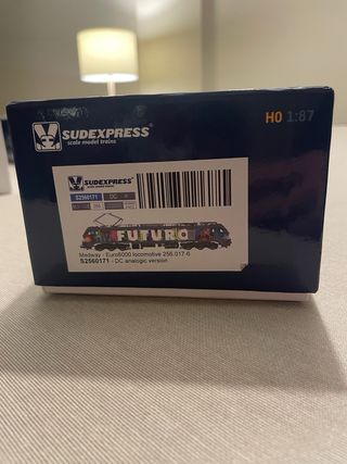 Locomotora electrica Euro6000 Futuro Medway H0