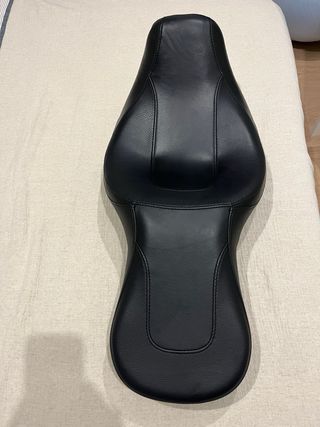 Asiento Sundowner Harley Davidson Street Bob