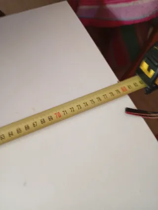 Cómoda pequeña blanca