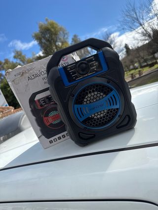 Altavoz Portátil Krhüner con Micrófono