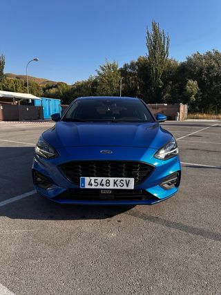 Ford Focus ST LINE