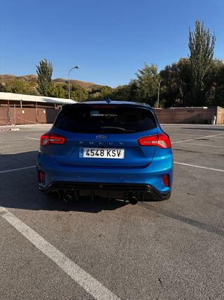 Ford Focus ST LINE