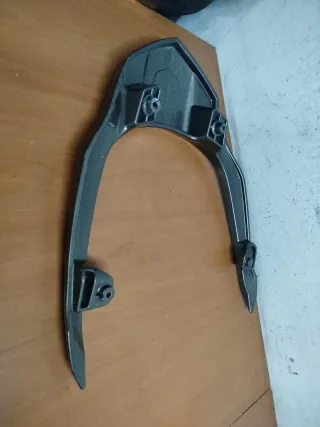 Colin y soporte cupula Kymco Superdink 2013