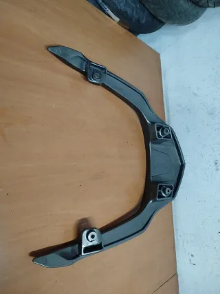 Colin y soporte cupula Kymco Superdink 2013