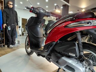 Piaggio Liberty 125 Roja