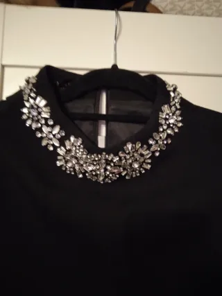 Vestido fiesta negro con pedrería