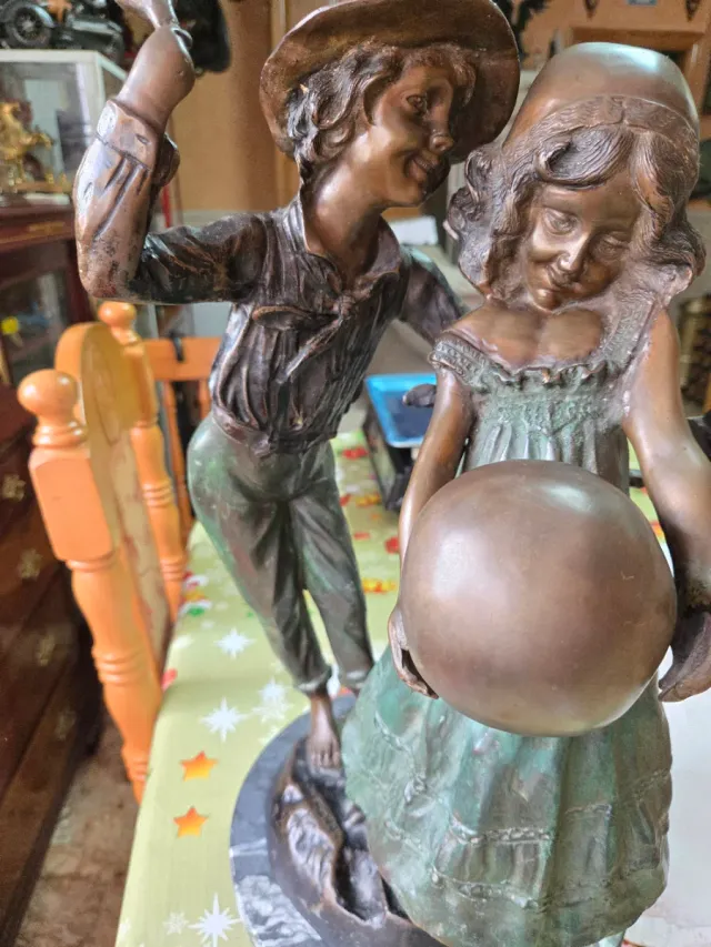 Figura bronce  niños jugando AUGUSTE MOREAU firmad