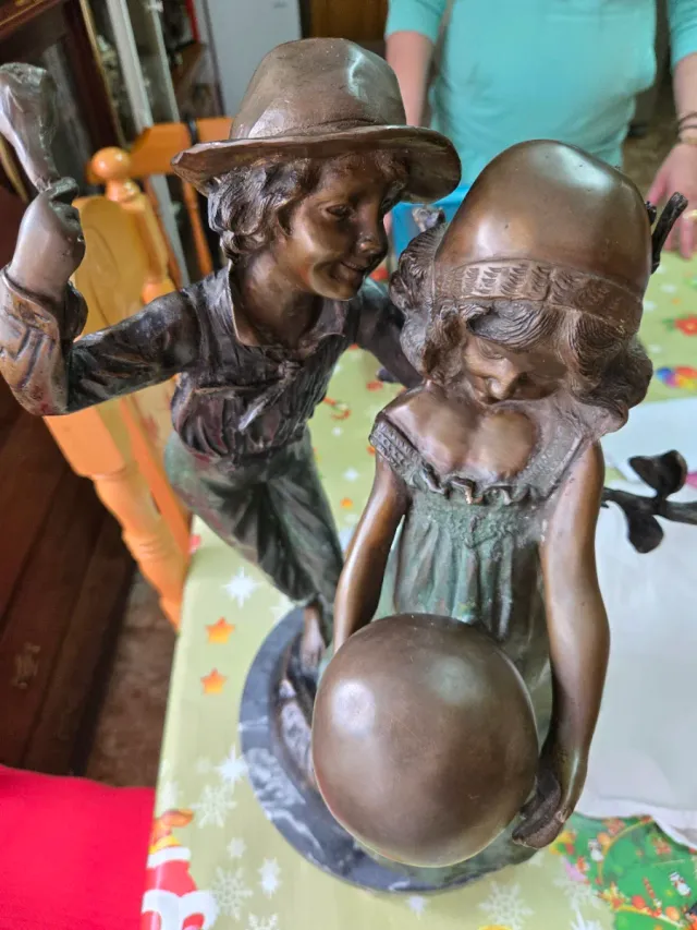 Figura bronce  niños jugando AUGUSTE MOREAU firmad