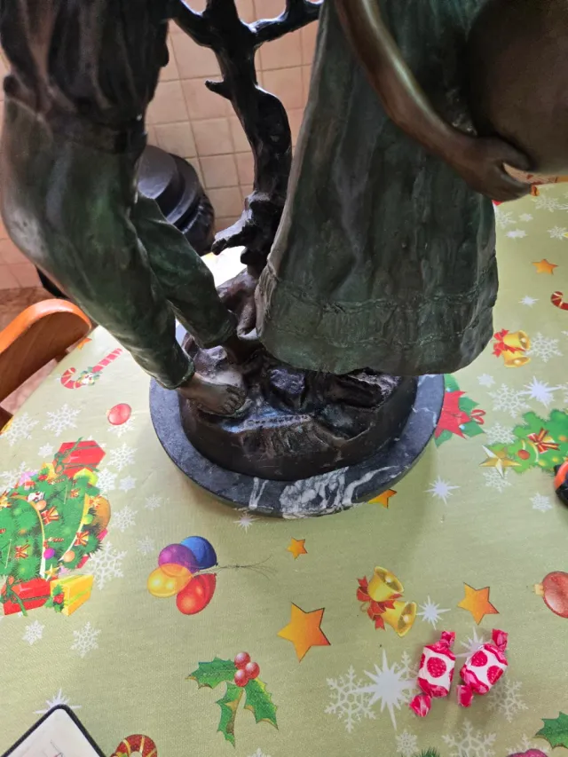 Figura bronce  niños jugando AUGUSTE MOREAU firmad