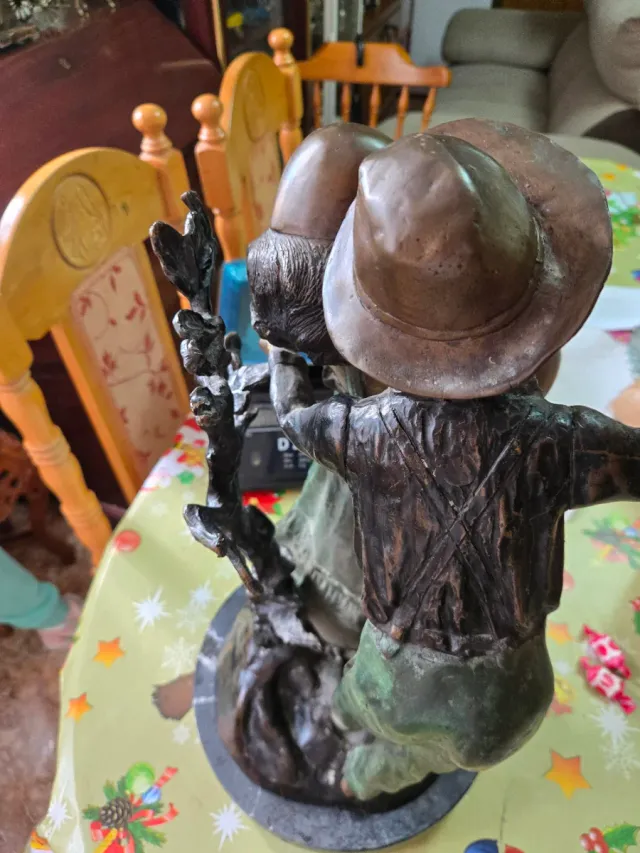 Figura bronce  niños jugando AUGUSTE MOREAU firmad