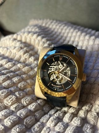 Reloj Maserati Automático Esqueleto Dorado