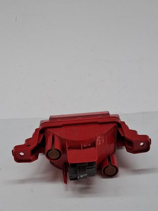 PILOTO TRASERO CENTRAL HYUNDAI KONA (2)