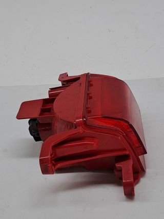 PILOTO TRASERO CENTRAL HYUNDAI KONA (2)