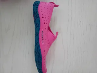 Scarpette mare rosa con suola blu