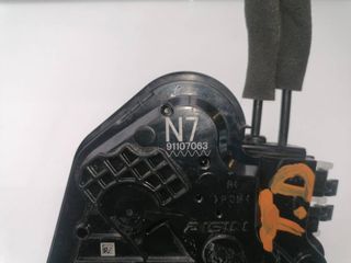 CERRADURA PUERTA TRASERA DERECHA TOYOTA PRIUS+ (2)