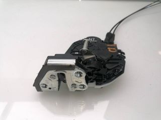 CERRADURA PUERTA TRASERA DERECHA TOYOTA PRIUS+ (3)