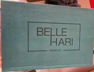 Sandalias Belle Hari Doradas Talla 40. Tacón 11.50