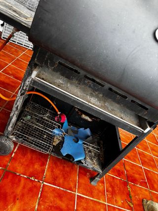 Barbacoa Negra Metal alice garden