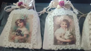 Sacchettini lavanda decorati a mano