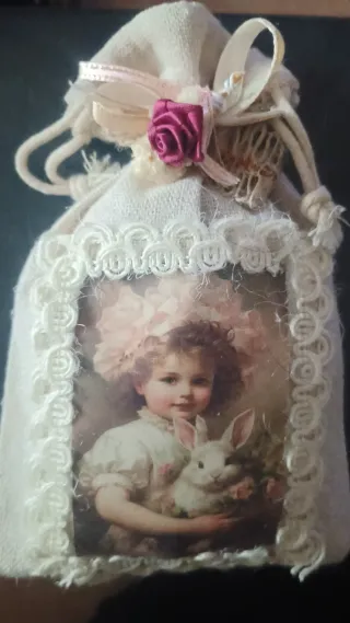 Sacchettini lavanda decorati a mano