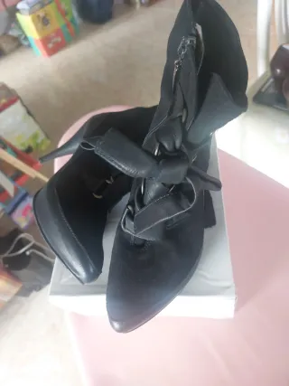 Botines piel y ante negros con plataforma