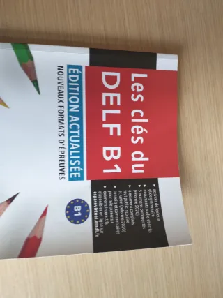 LES CLES DU DELF B1 + AUDIO DOWNLOAD.