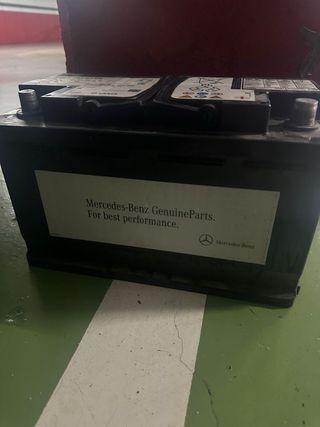 Batería Mercedes-Benz GenuineParts
