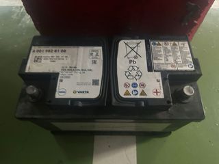 Batería Mercedes-Benz GenuineParts