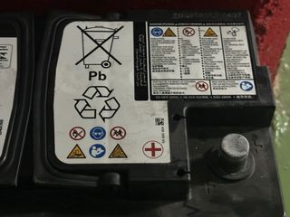 Batería Mercedes-Benz GenuineParts