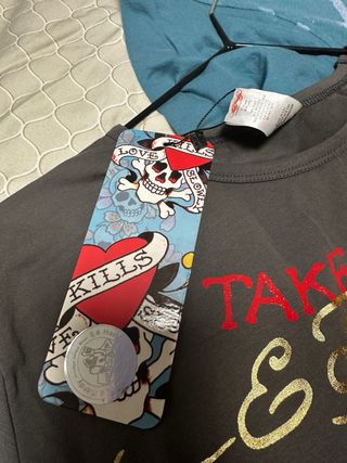 Camiseta Ed Hardy M/Larga Gris con etiqueta