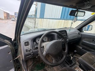 Nissan Navara 1999