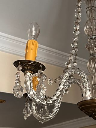 Lámpara araña cristal y metal dorado