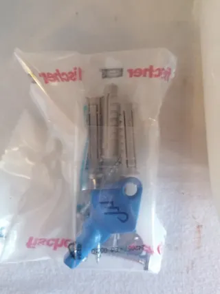 Dispenser sapone mani da muro