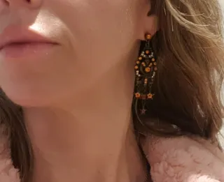 Pendientes largos con ámbar y estrellas