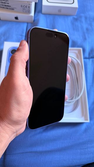 iPhone 16 128GB casi nuevo