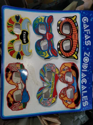 Expositor Kiosko Vintage Gafas Zodiacales