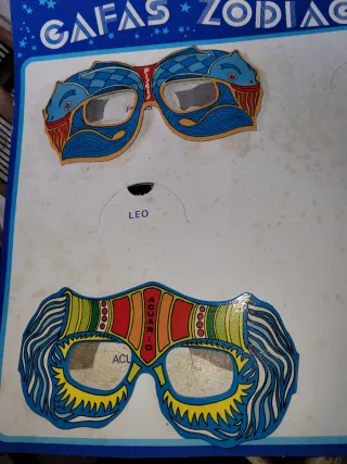 Expositor Kiosko Vintage Gafas Zodiacales