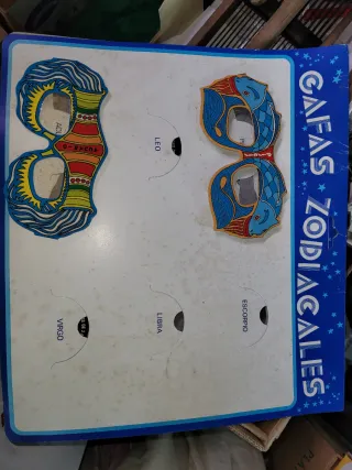 Expositor Kiosko Vintage Gafas Zodiacales