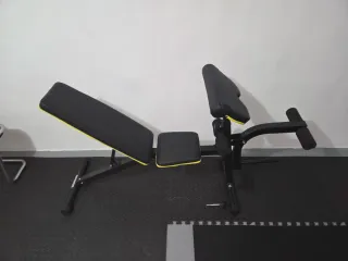 Banco de gimnasio ajustable impecable