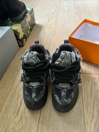 Louis Vuitton LV Skate Swarovski