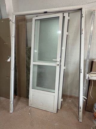Puerta aluminio con cristal (no hago envíos?