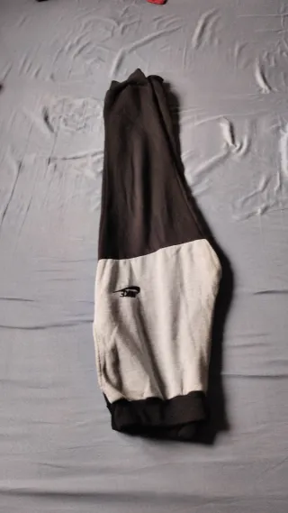 Nike Tech Fleece Pantalones Deportivos gris y negr