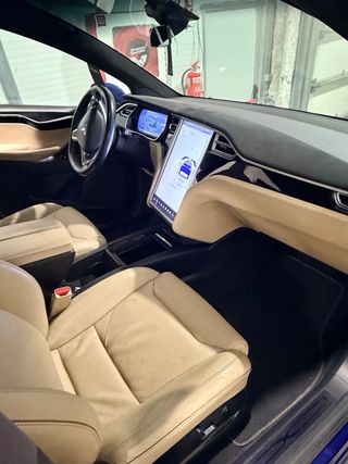 Tesla Model X 2018