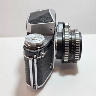 Fotocamera Vintage Exacta Varex II a Jangee 1960s