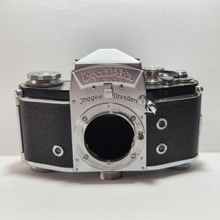 Fotocamera Vintage Exacta Varex II a Jangee 1960s