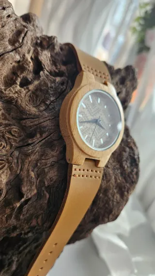 Reloj Madera Correa Piel Diseño Geométrico