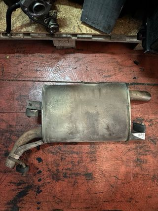 Escape trasero Toyota Celica