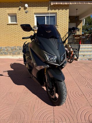 Yamaha TMAX 530 IRON MAX