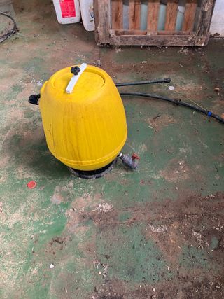 Abonadora 90 Litros Amarilla