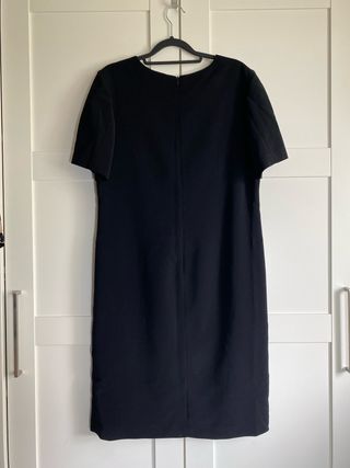 Vestido negro con cinturón